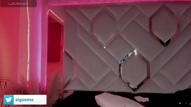 Sara Foxx1 online show from 02/15/26, 09:47