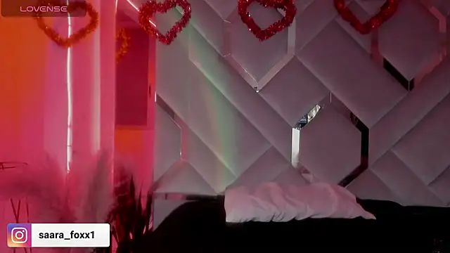 Sara Foxx1 online show from 02/22/26, 07:04