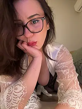 Its Jade online show from 04/13/26, 03:16