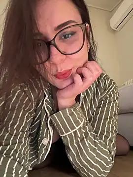 Its Jade online show from 03/19/26, 03:45