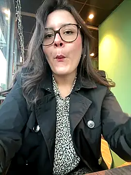 Its Jade online show from 10/24/25, 04:06