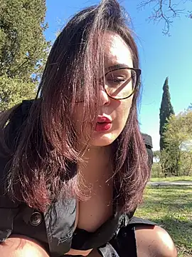 Its Jade online show from 04/04/26, 01:39