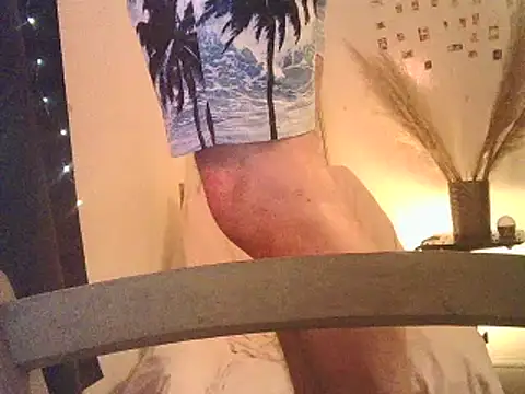 Snapshot of DaddyQuimHot chatting on 02/01/25, 02:26 DaddyQuimHot online show from 02/01/25, 02:26