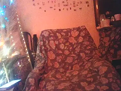 Snapshot of DaddyQuimHot chatting on 03/17/25, 06:00 DaddyQuimHot online show from 03/17/25, 06:00