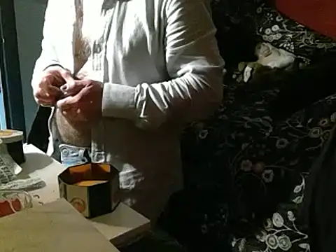 Snapshot of DaddyQuimHot chatting on 11/03/25, 10:57 DaddyQuimHot online show from 11/03/25, 10:57