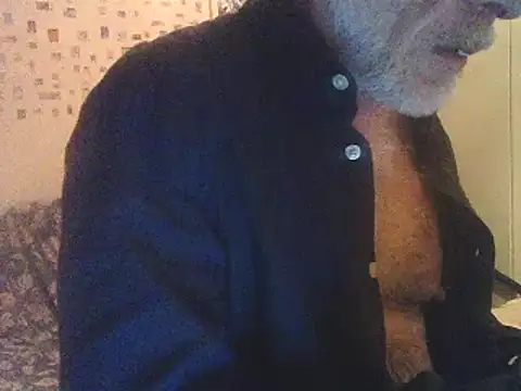 Snapshot of DaddyQuimHot chatting on 02/26/25, 02:08 DaddyQuimHot online show from 02/26/25, 02:08