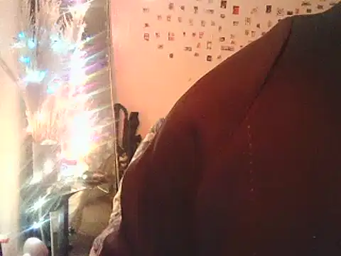 Snapshot of DaddyQuimHot chatting on 03/04/25, 03:33 DaddyQuimHot online show from 03/04/25, 03:33