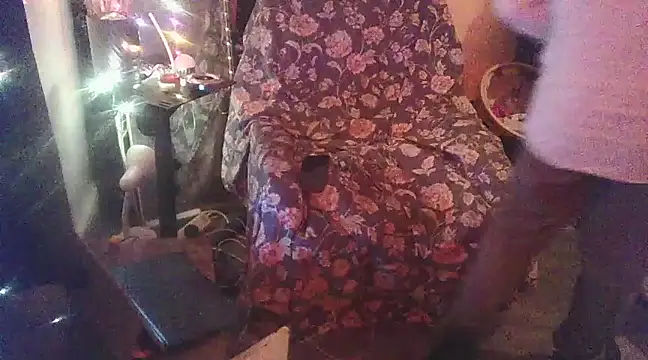 Snapshot of DaddyQuimHot chatting on 03/10/25, 03:45 DaddyQuimHot online show from 03/10/25, 03:45