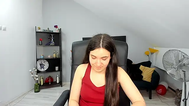 Snapshot of MelissaWiliam chatting on 03/18/25, 06:06 MelissaWiliam online show from 03/18/25, 06:06