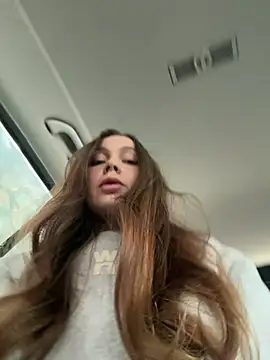 nicole111 online show from 02/10/26, 06:56