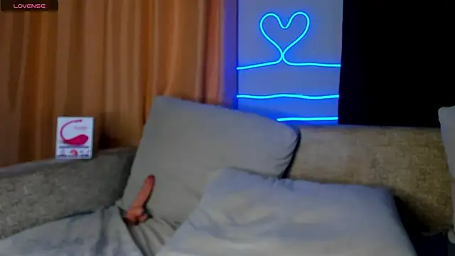 Snapshot of Leila_purr18 chatting on 03/12/25, 12:57 Leila purr18 online show from 03/12/25, 12:57