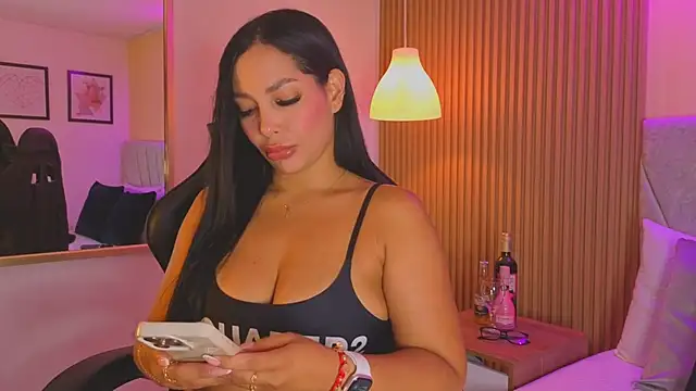 Dakota diaz  online show from 11/11/25, 08:03