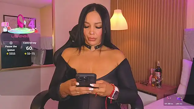 Dakota diaz  online show from 11/27/25, 08:31