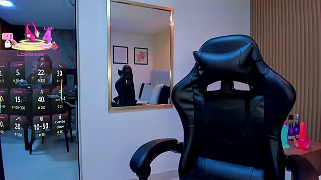 Dakota diaz  online show from 10/01/25, 07:29