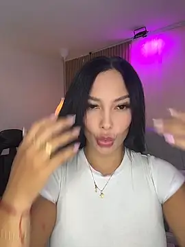Dakota diaz  online show from 05/21/26, 07:33