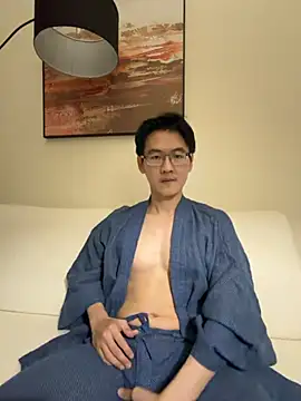 Snapshot of ori6 chatting on 11/30/25, 02:40 ori6 online show from 11/30/25, 02:40