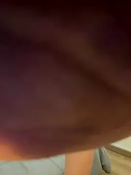 Snapshot of ori6 chatting on 11/02/25, 02:11 ori6 online show from 11/02/25, 02:11