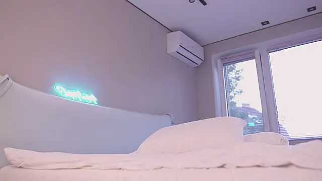 NinaMint online show from 09/26/25, 03:30