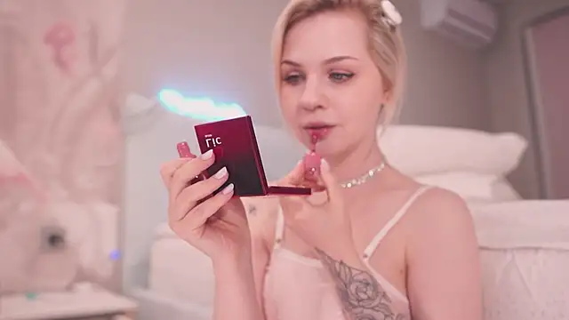 NinaMint online show from 09/28/25, 04:58