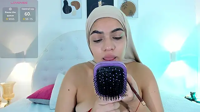 Umarani  online show from 09/17/25, 06:43
