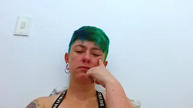 Snapshot of tomboyblue chatting on 02/05/26, 03:30 tomboyblue online show from 02/05/26, 03:30