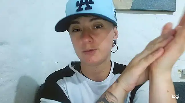 Snapshot of tomboyblue chatting on 03/05/25, 07:17 tomboyblue online show from 03/05/25, 07:17