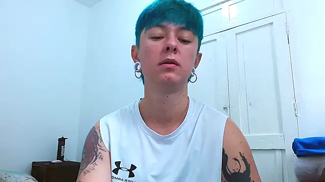 Snapshot of tomboyblue chatting on 02/12/26, 03:23 tomboyblue online show from 02/12/26, 03:23