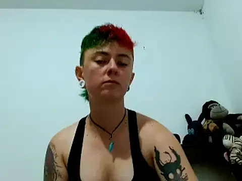 Snapshot of tomboyblue chatting on 03/20/25, 07:25 tomboyblue online show from 03/20/25, 07:25