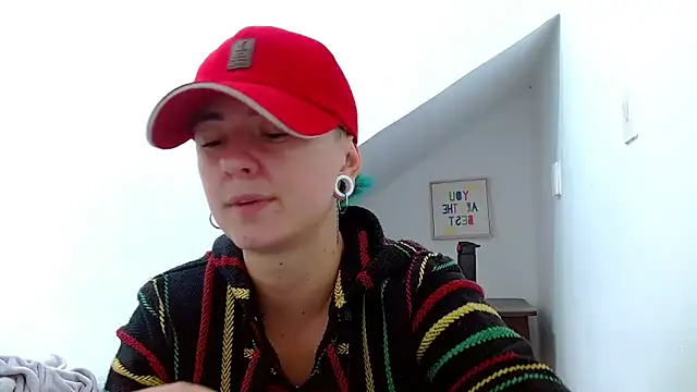 Snapshot of tomboyblue chatting on 12/16/25, 03:05 tomboyblue online show from 12/16/25, 03:05