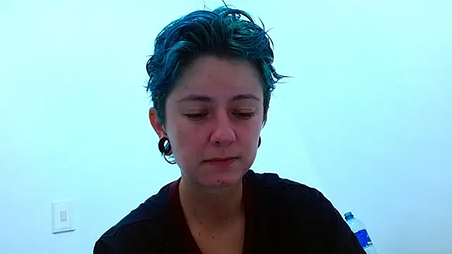 Snapshot of tomboyblue chatting on 03/16/26, 06:54 tomboyblue online show from 03/16/26, 06:54