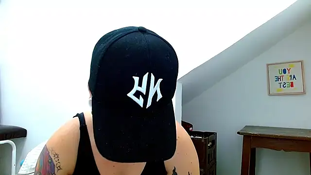 Snapshot of tomboyblue chatting on 01/31/26, 09:24 tomboyblue online show from 01/31/26, 09:24