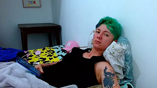 Snapshot of tomboyblue chatting on 02/08/26, 08:50 tomboyblue online show from 02/08/26, 08:50