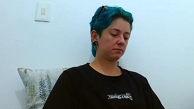 Snapshot of tomboyblue chatting on 03/14/26, 07:53 tomboyblue online show from 03/14/26, 07:53