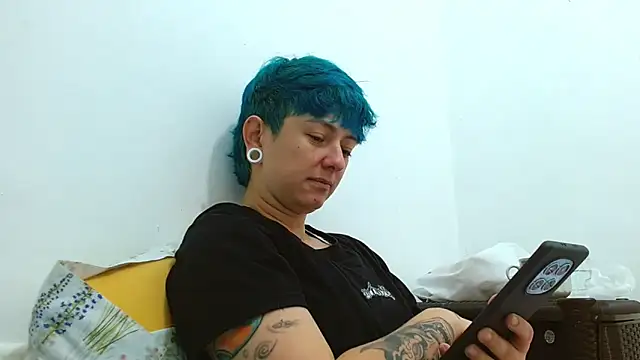 Snapshot of tomboyblue chatting on 02/25/26, 04:07 tomboyblue online show from 02/25/26, 04:07