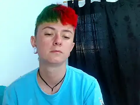 Snapshot of tomboyblue chatting on 03/18/25, 11:09 tomboyblue online show from 03/18/25, 11:09