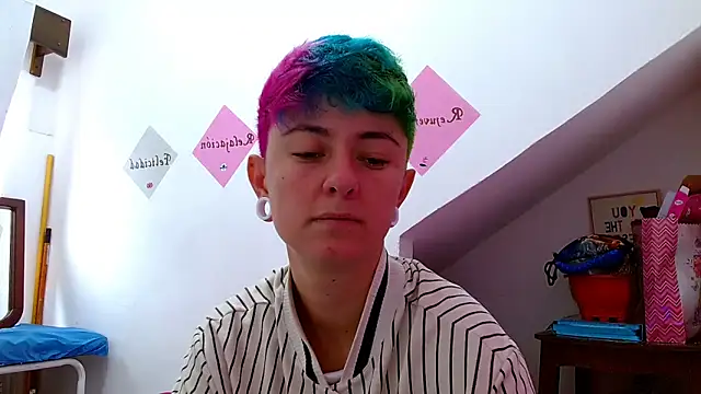 Snapshot of tomboyblue chatting on 10/26/25, 03:12 tomboyblue online show from 10/26/25, 03:12