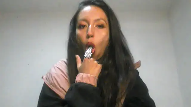 Snapshot of Amarista_Lovely6 chatting on 01/12/26, 04:08 Amarista Lovely6 online show from 01/12/26, 04:08