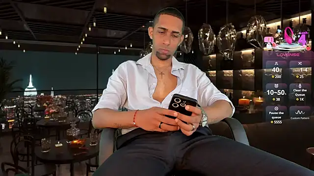 Snapshot of Paolo_johnson chatting on 03/18/25, 11:44 Paolo johnson online show from 03/18/25, 11:44