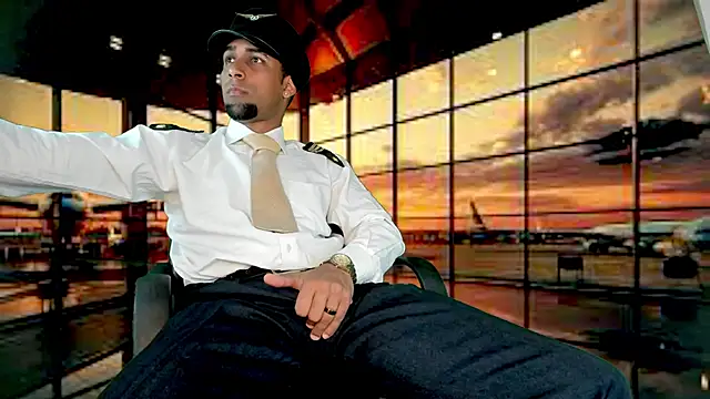 Snapshot of Paolo_johnson chatting on 02/28/25, 03:48 Paolo johnson online show from 02/28/25, 03:48