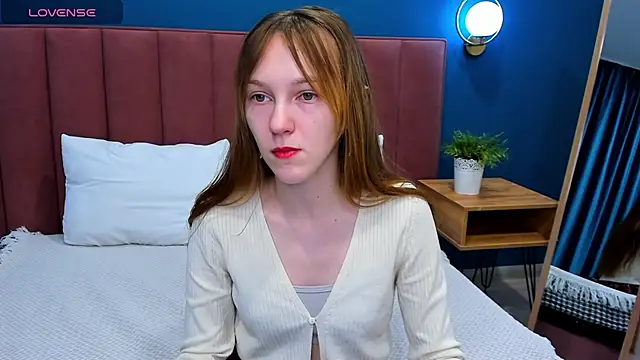 Snapshot of VanillaKelly chatting on 02/26/25, 12:09 VanillaKelly online show from 02/26/25, 12:09