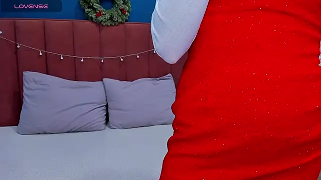 Snapshot of VanillaKelly chatting on 12/27/24, 01:32 VanillaKelly online show from 12/27/24, 01:32