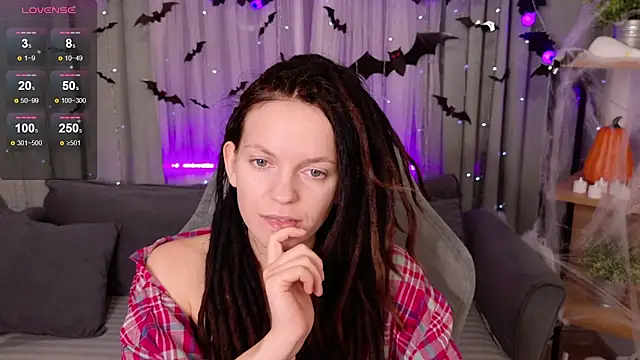 Snapshot of CoreyJane chatting on 11/02/25, 05:45 CoreyJane online show from 11/02/25, 05:45