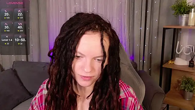 Snapshot of CoreyJane chatting on 10/12/25, 04:47 CoreyJane online show from 10/12/25, 04:47