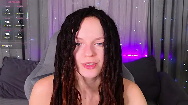 Snapshot of CoreyJane chatting on 05/28/26, 05:15 CoreyJane online show from 05/28/26, 05:15