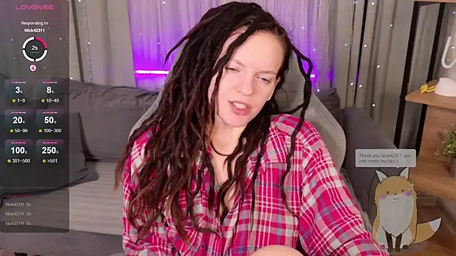 Snapshot of CoreyJane chatting on 10/15/25, 04:33 CoreyJane online show from 10/15/25, 04:33