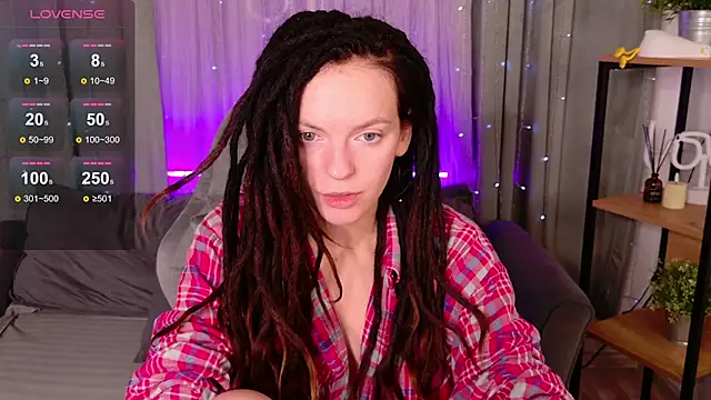 Snapshot of CoreyJane chatting on 12/01/25, 04:46 CoreyJane online show from 12/01/25, 04:46