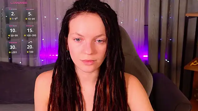 Snapshot of CoreyJane chatting on 04/20/26, 04:37 CoreyJane online show from 04/20/26, 04:37