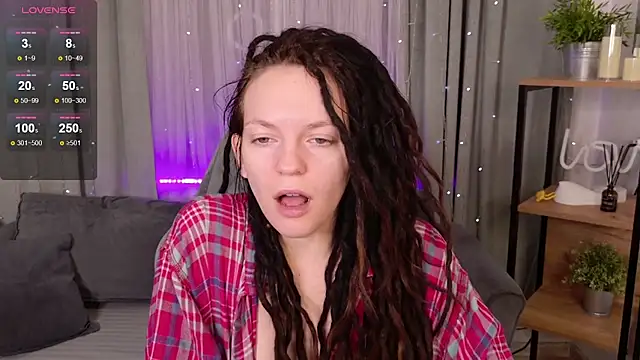 Snapshot of CoreyJane chatting on 10/14/25, 04:13 CoreyJane online show from 10/14/25, 04:13