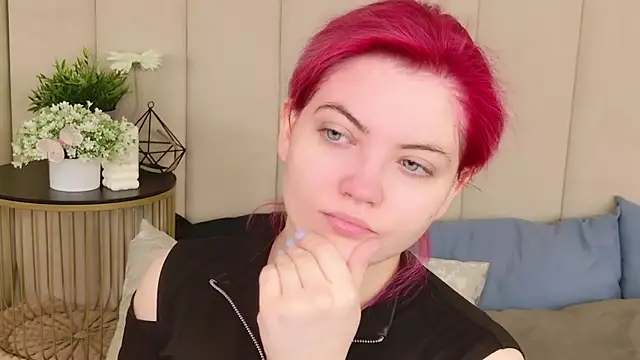 Lisa Adam online show from 12/04/25, 04:06