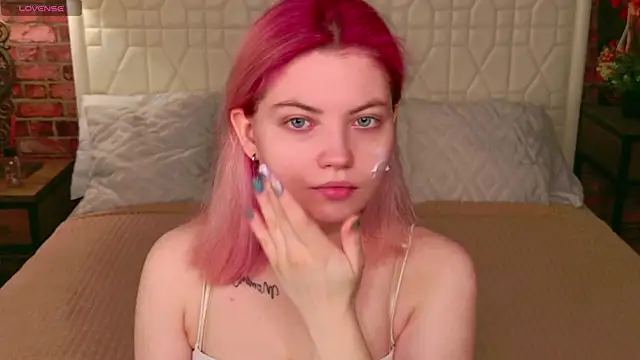 Lisa Adam online show from 11/17/25, 05:06